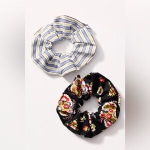 NWT Anthropologie Vera Bradley x Anthropologie Printed Scrunchies Set of 2